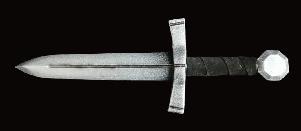18" medieval dagger